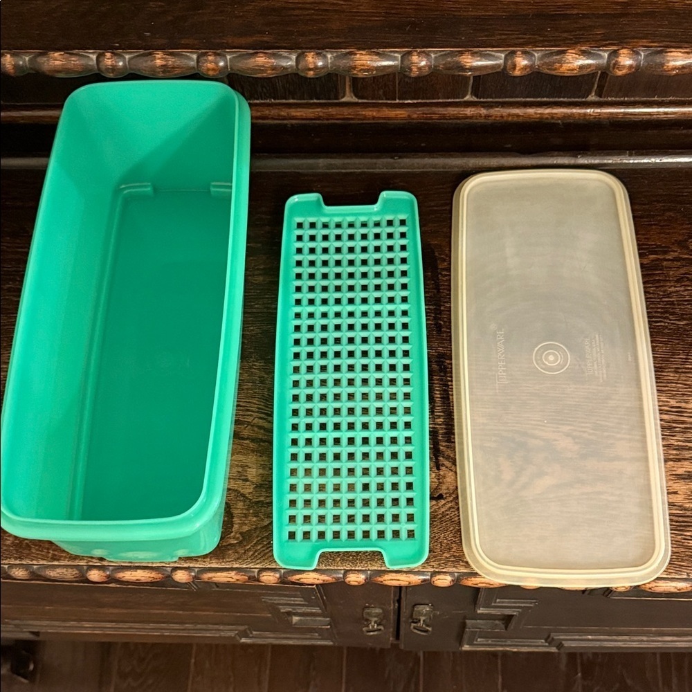Tupperware Aqua Storage Box - Picture 3 of 4